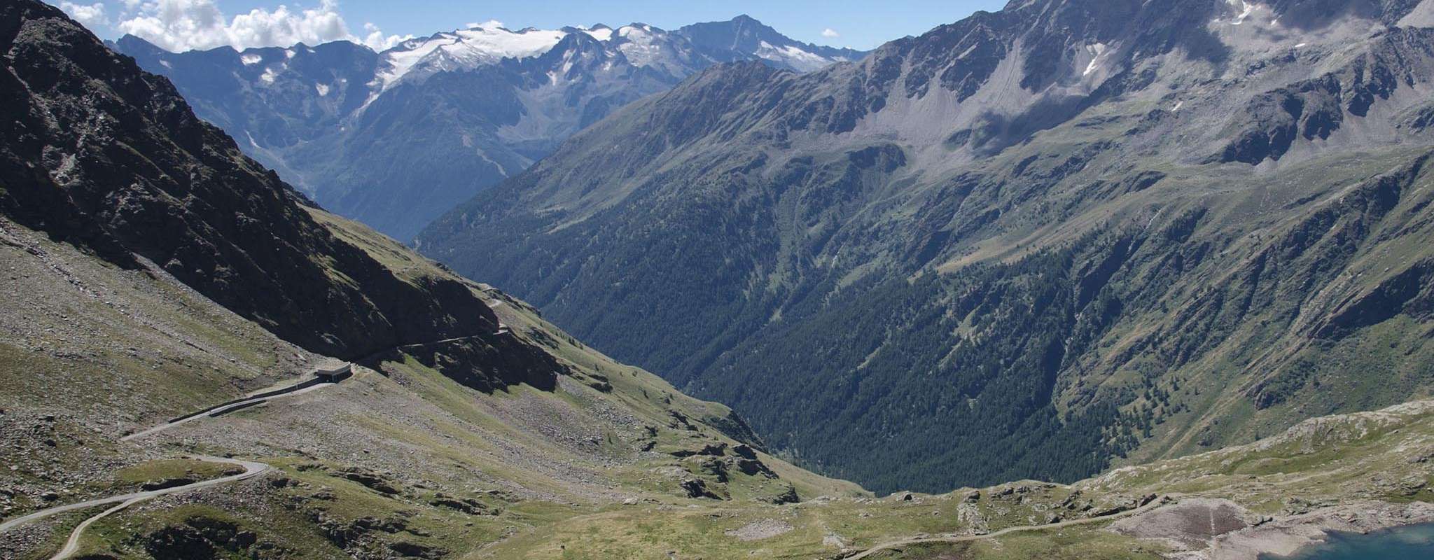 passo-gavia-879325_1920